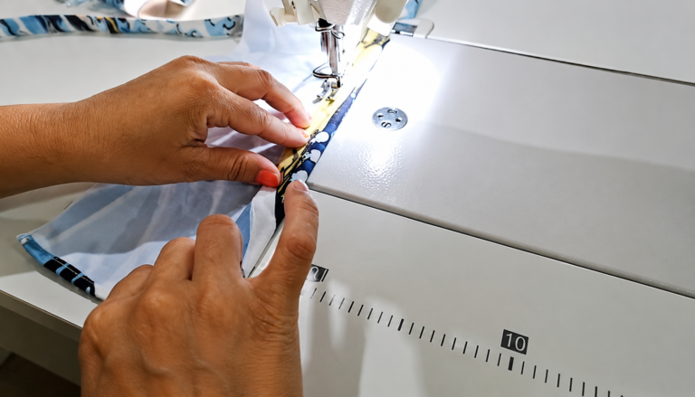 Proceso de costura artesanal de gorros quirúrgicos — Felicis Caps Tixkokob Yucatán