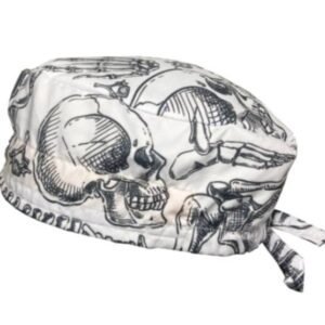 Gorro quirúrgico Huesos Blanco con cráneos y huesos anatómicos, ideal para traumatólogos y ortopedistas. Hecho en México, tela 100% poliéster antifluido y banda antisudor.